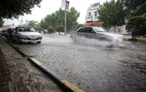 بارش رگباری و طوفان در راه آذربایجان