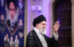 آغاز مراسم اولین سالگرد شهدای خدمت با حضور حضرت آیت الله خامنه‌ای
