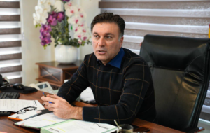 برگزاری جشن قهرمانی تراکتور در دیدار مقابل استقلال خوزستان برگزاری جشن قهرمانی تراکتور در دیدار مقابل استقلال خوزستان