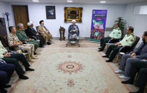 فرماندهان انتظامی آذربایجانشرقی با امام جمعه تبریز دیدار کردند فرماندهان انتظامی آذربایجانشرقی با امام جمعه تبریز دیدار کردند