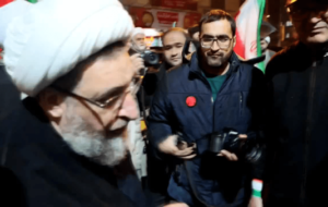 فیلم| دلجویی امام جمعه تبریز از دختر روحانی شهید