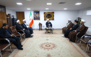 مهمترین ویژگی مکتب شهید خامنهای الهیات اجتماعی ایشان است مهمترین ویژگی مکتب شهید خامنهای الهیات اجتماعی ایشان است