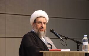 ملت ایران عاشورایی در مقابل جبهه ظلم و استکبار ایستاده است ملت ایران عاشورایی در مقابل جبهه ظلم و استکبار ایستاده است