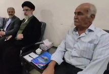 بازگشت به مدرسه پس از ۴ دهه؛ دیدار مدیرکل تبلیغات اسلامی استان با ناظم دوران تحصیل